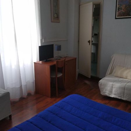 Hotel Lucciola 보르디게라 외부 사진