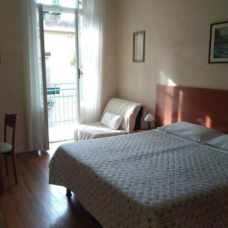 Hotel Lucciola 보르디게라 외부 사진