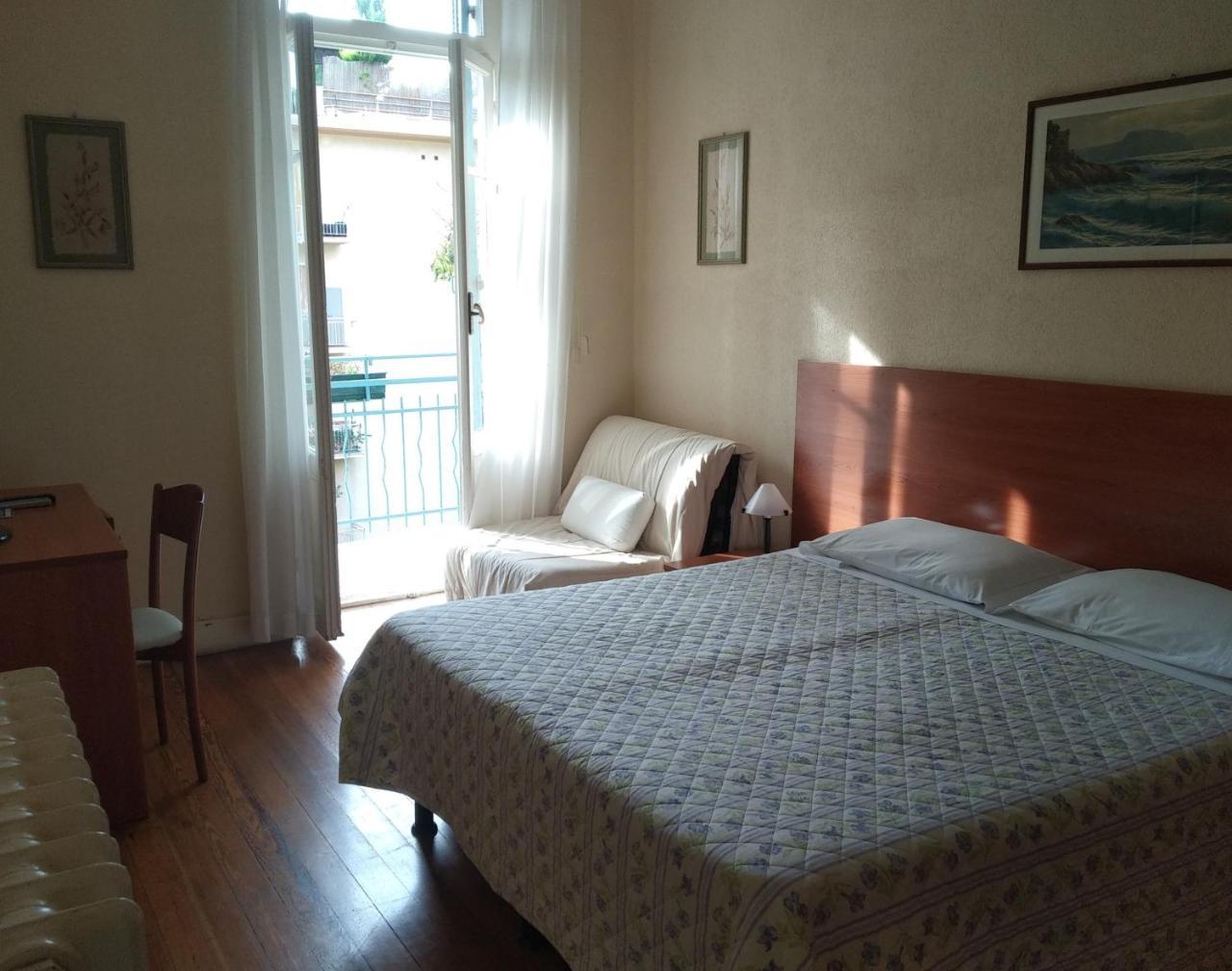 Hotel Lucciola 보르디게라 외부 사진