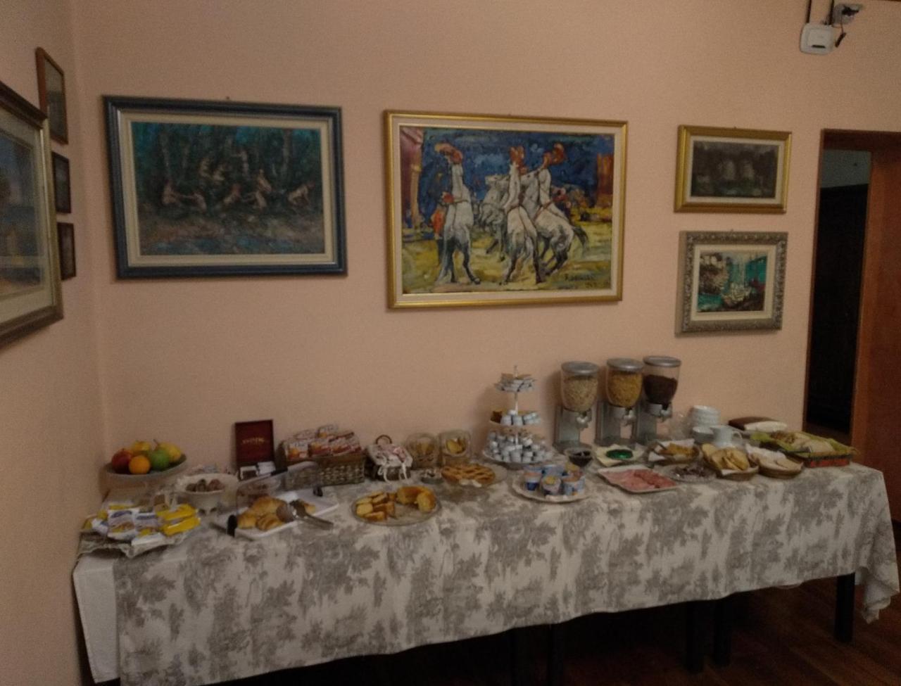 Hotel Lucciola 보르디게라 외부 사진