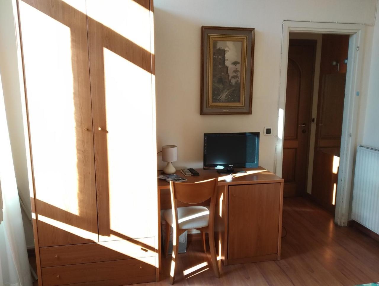 Hotel Lucciola 보르디게라 외부 사진