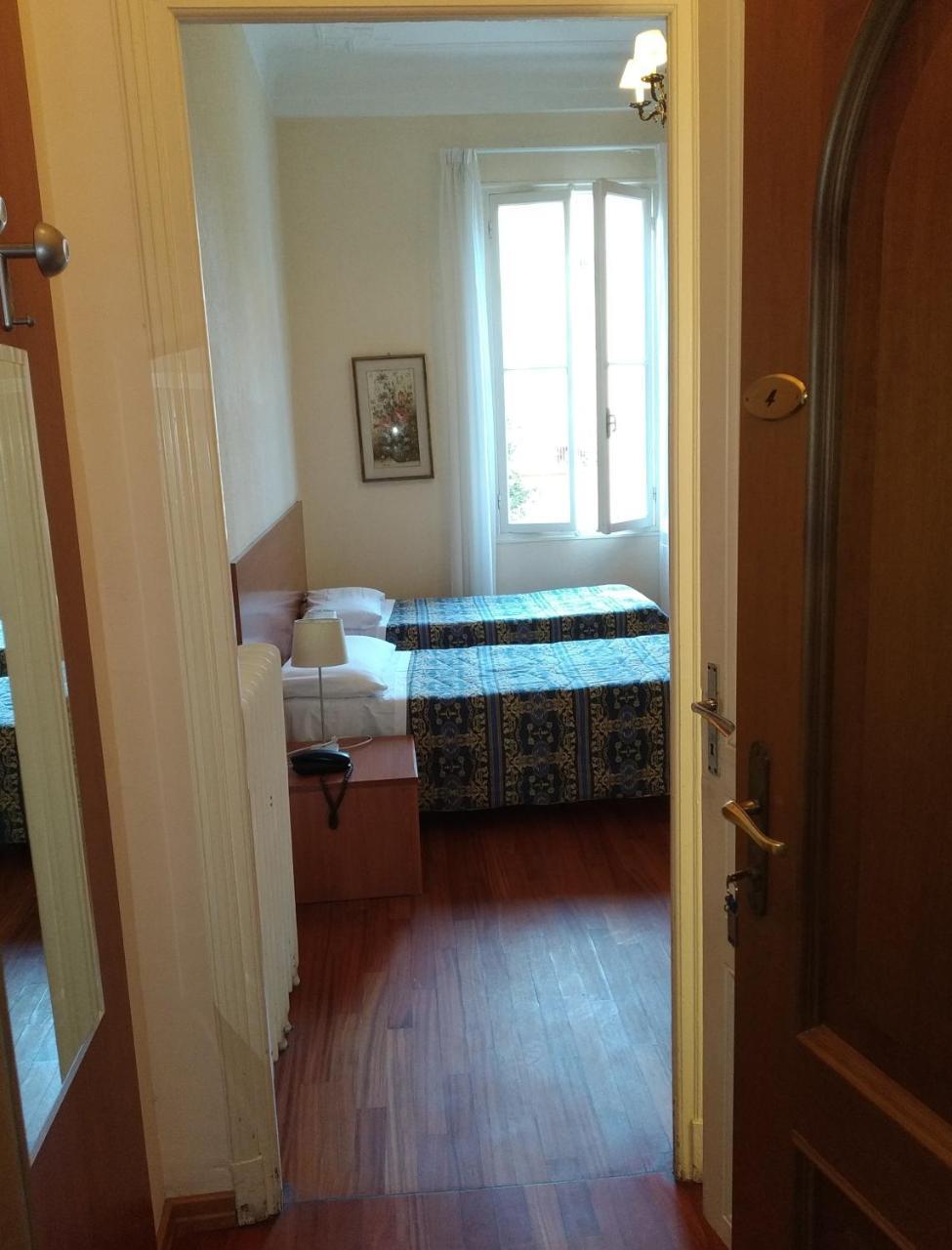 Hotel Lucciola 보르디게라 외부 사진