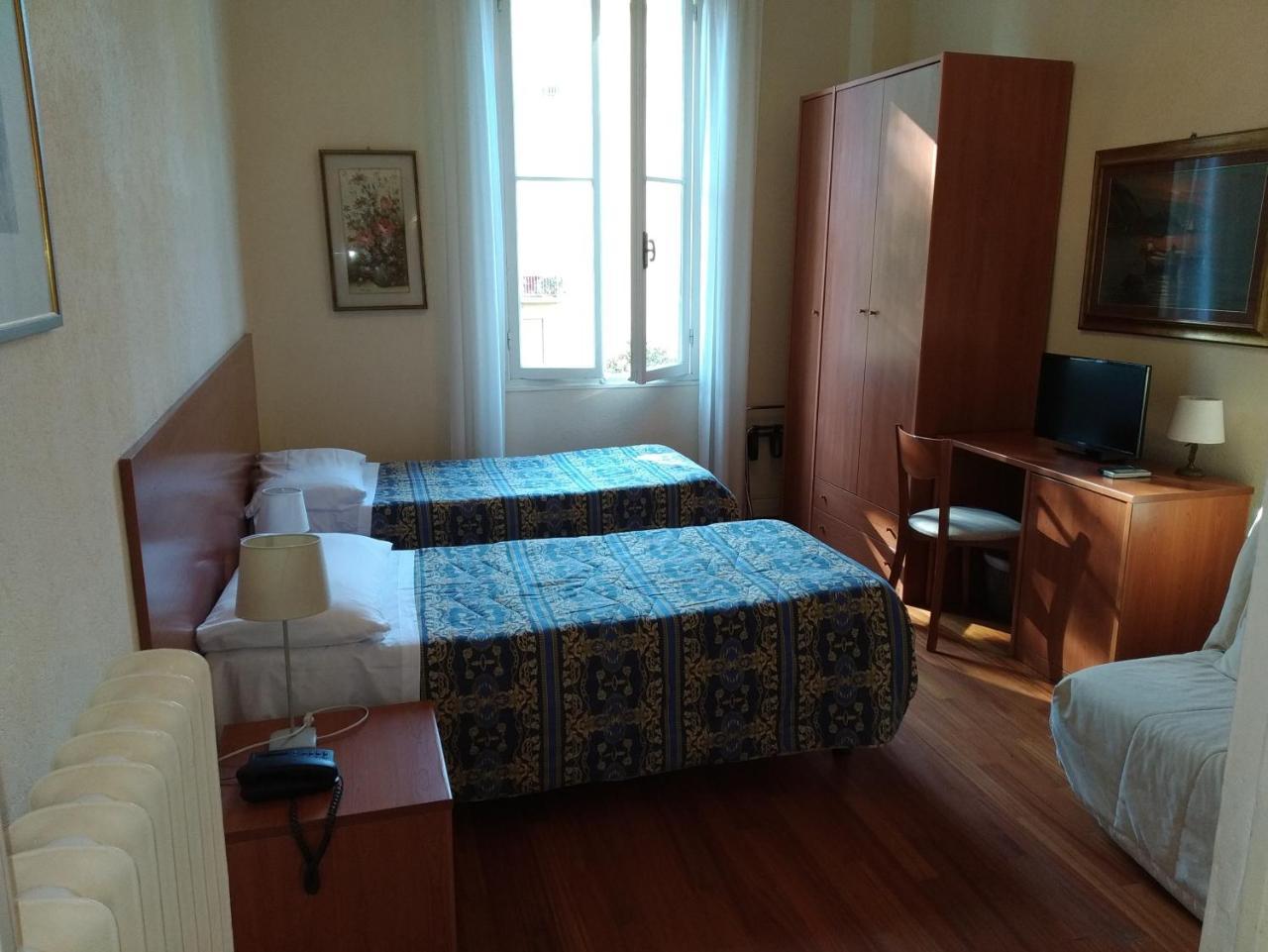 Hotel Lucciola 보르디게라 외부 사진