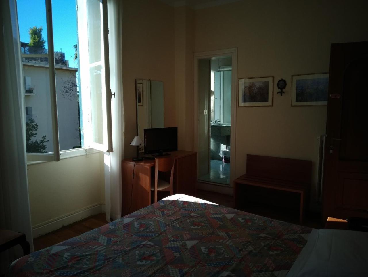 Hotel Lucciola 보르디게라 외부 사진