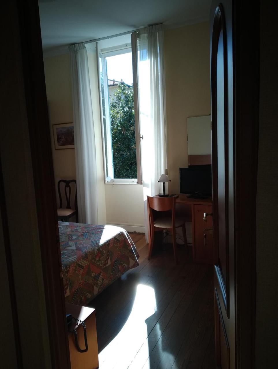 Hotel Lucciola 보르디게라 외부 사진