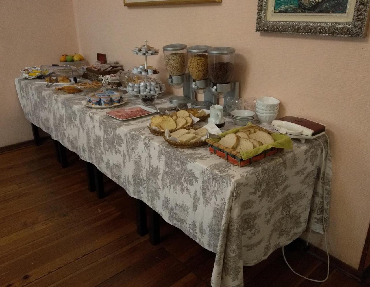Hotel Lucciola 보르디게라 외부 사진